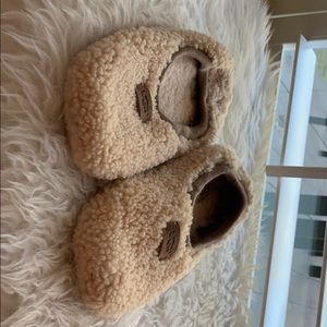 Ugg slippers